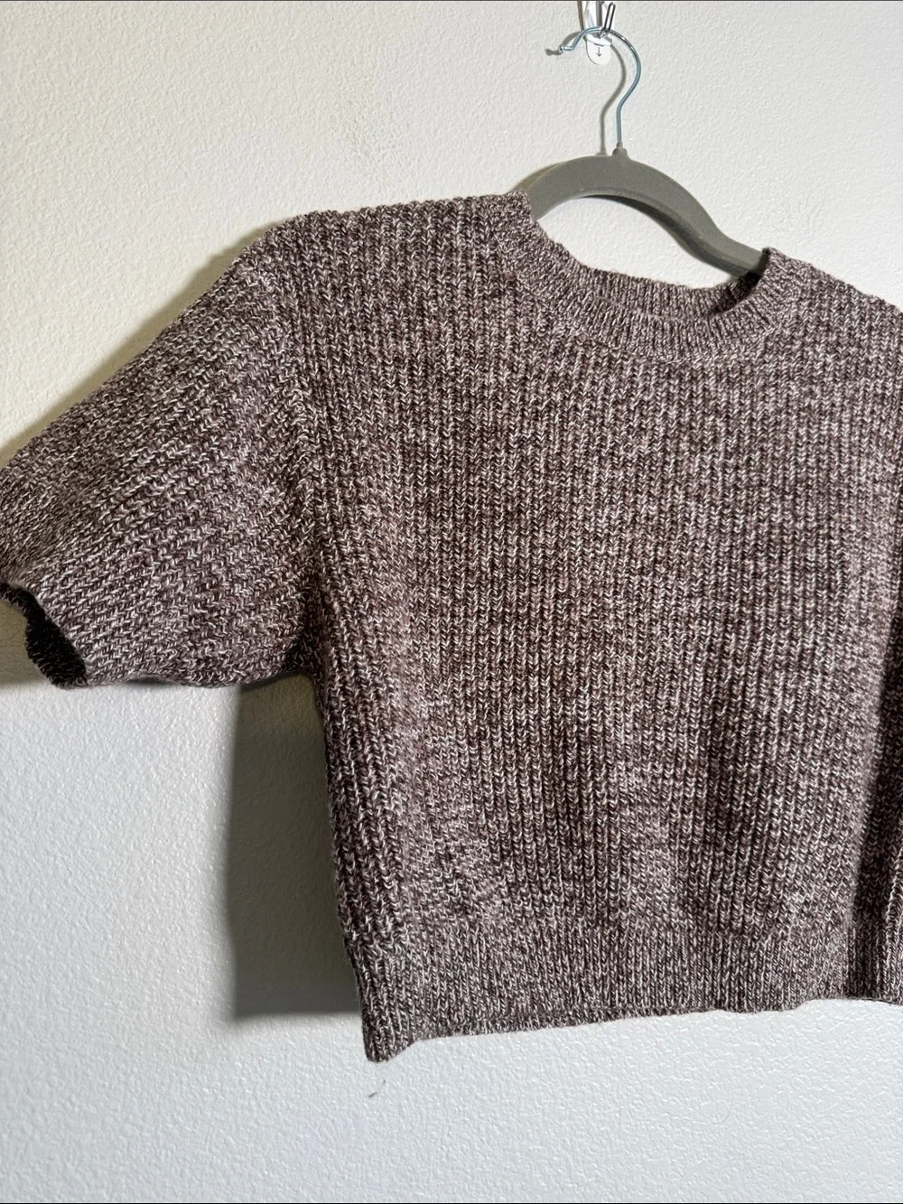 ALO Yoga Mark Sweater Short Sleeve in Mushroom Marl - EST. XS
